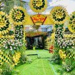 Hướng dẫn làm cổng hoa cưới bằng lá dừa đơn giản